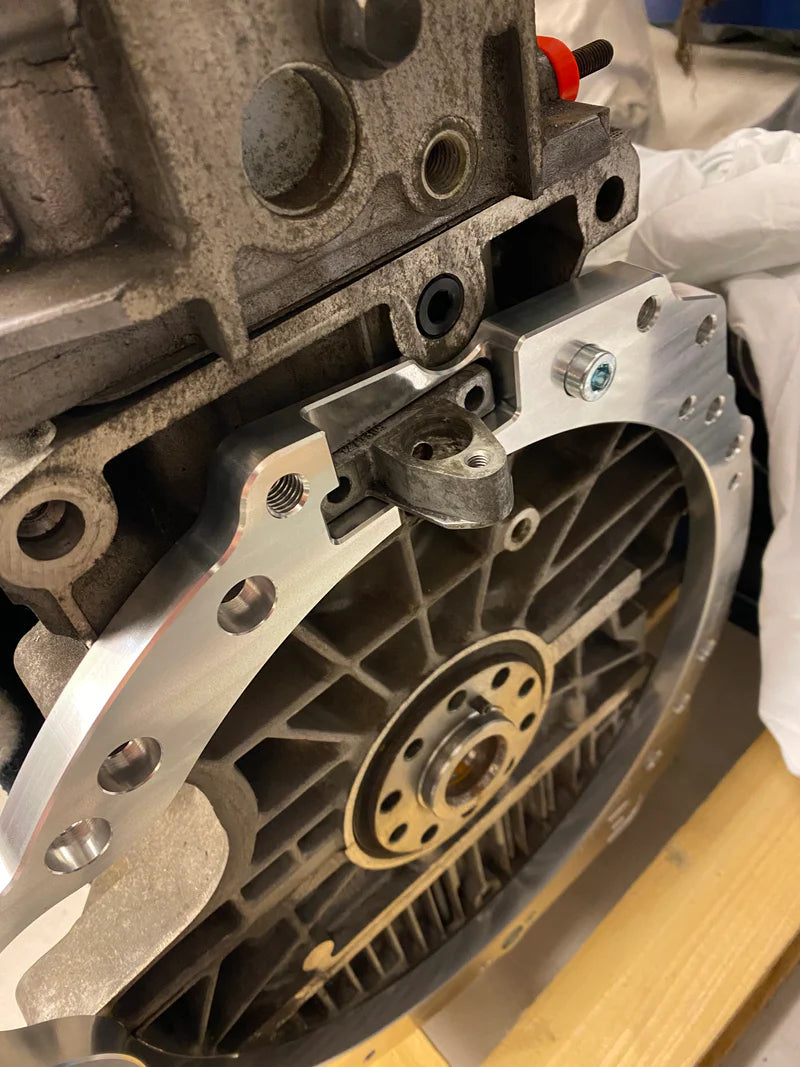 DOMIWORKS VOLVO WHITEBLOCK TO 8HP70 N57 ADAPTER KIT