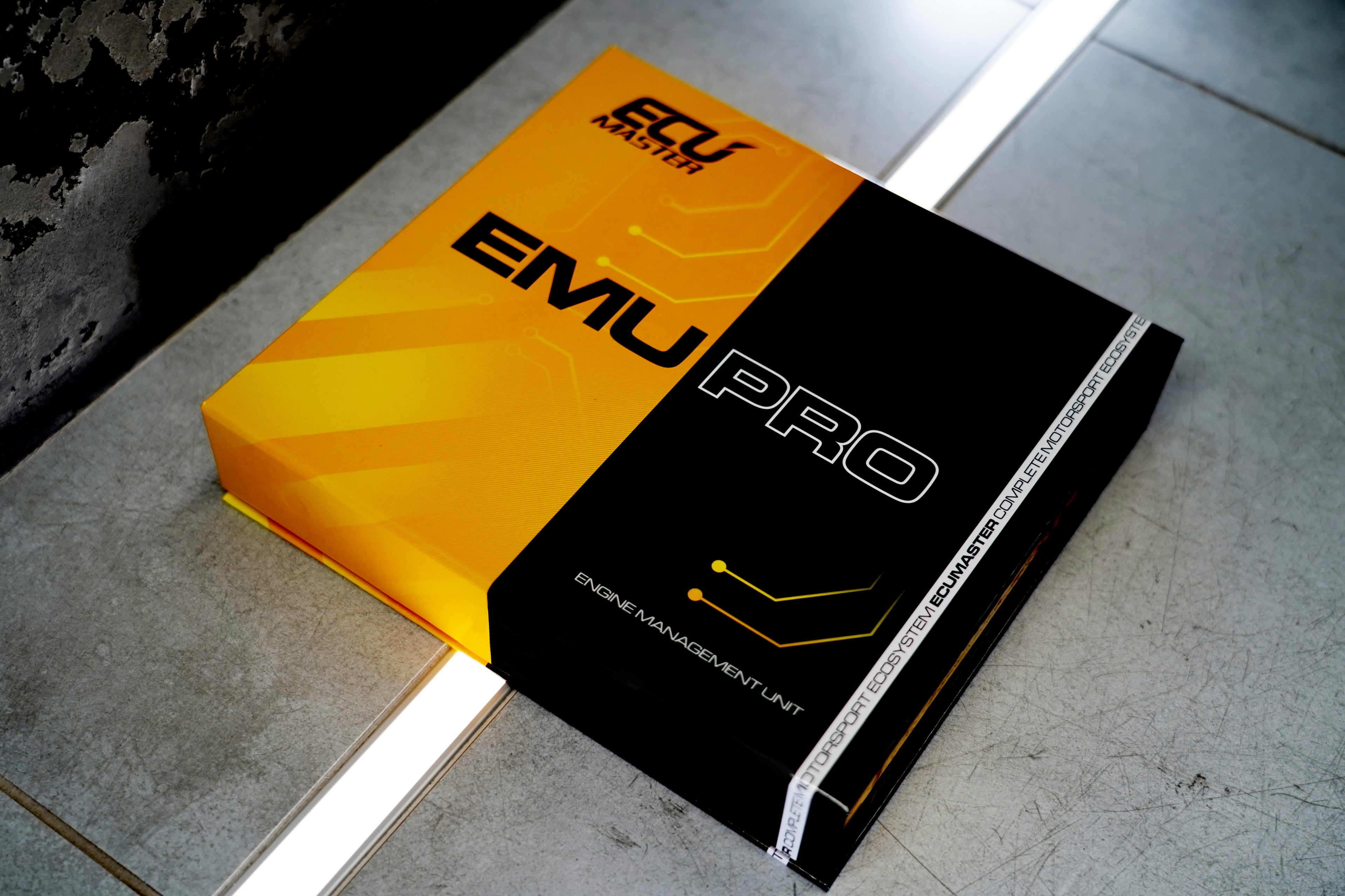ECUMASTER EMU PRO-8 Engine Management Unit